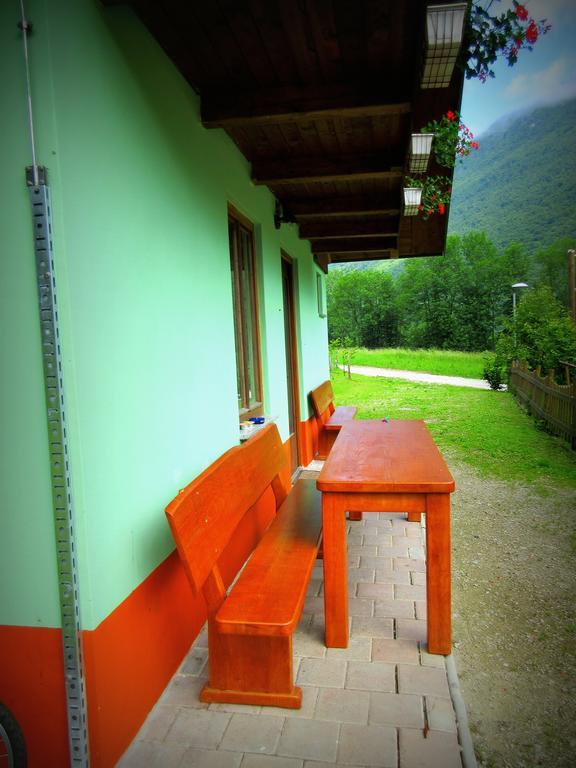 Kamp Rut Hostel Kobarid Εξωτερικό φωτογραφία